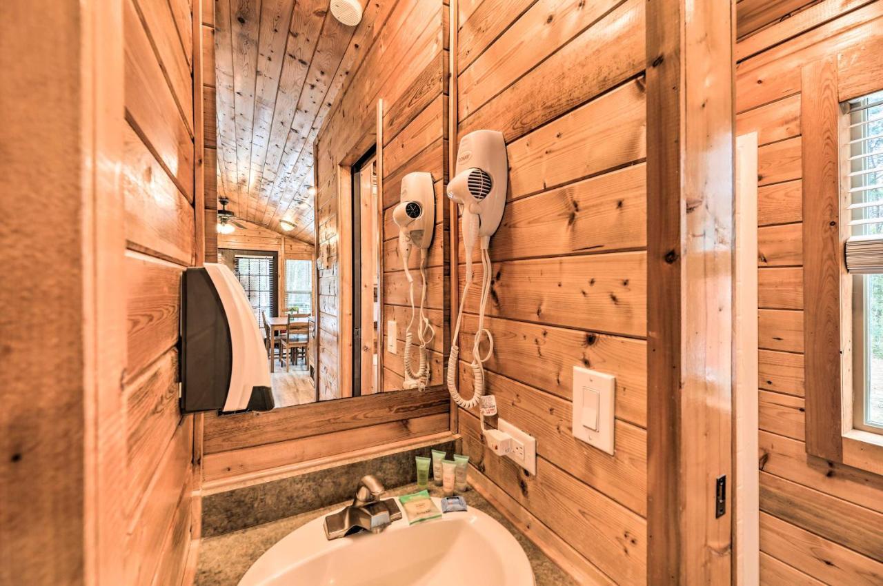 Beautiful New Bern Studio Cabin With Fire Pit! 外观 照片